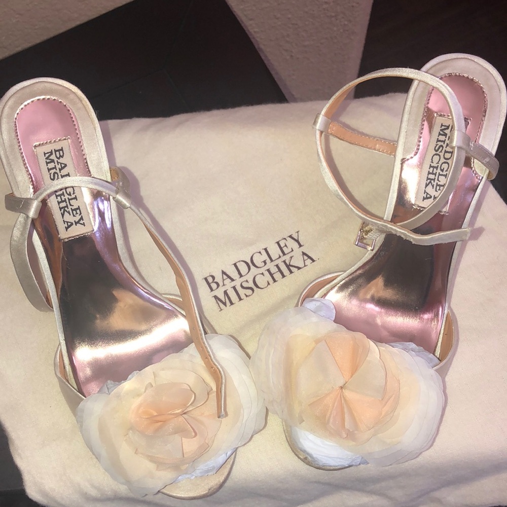 Badgley Mischka wedge shoes